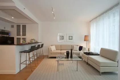 337 West 37 Street #806, Manhattan, NY 10018