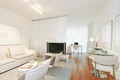 320 W 38 St #8377, Manhattan, NY 10018 - Image 1