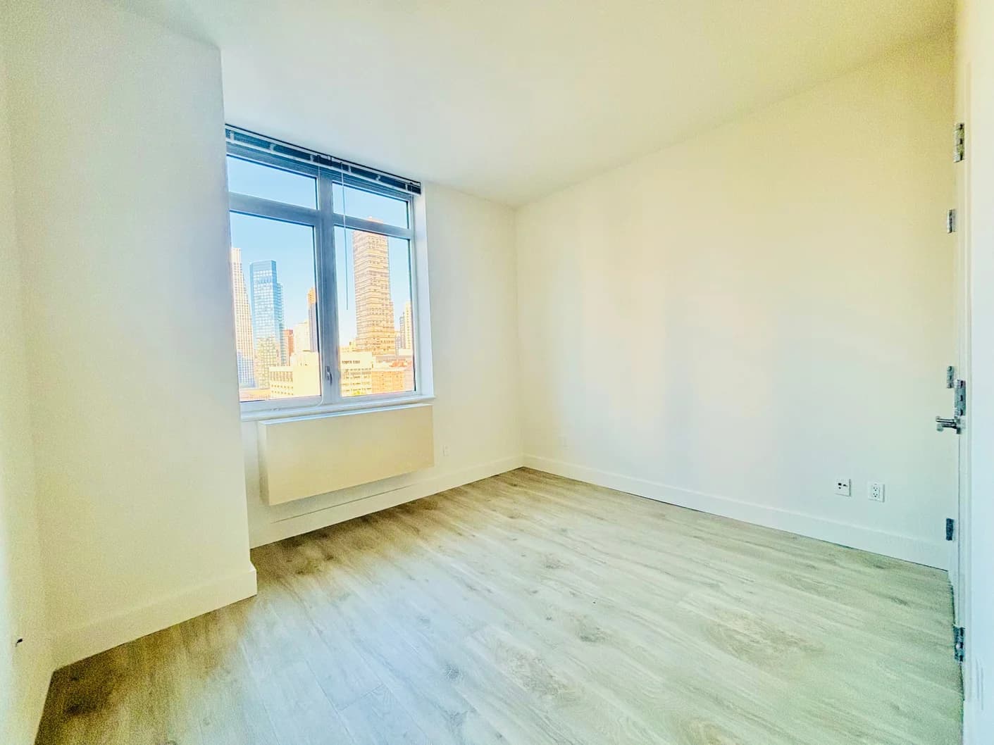 229 West 60 Street #22-M, Manhattan, NY 10023 apartment_bedroom_room 1
