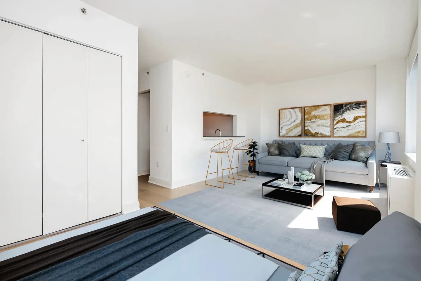 222 East 34 Street #1817, Manhattan, NY 10016 apartment_living_room 1
