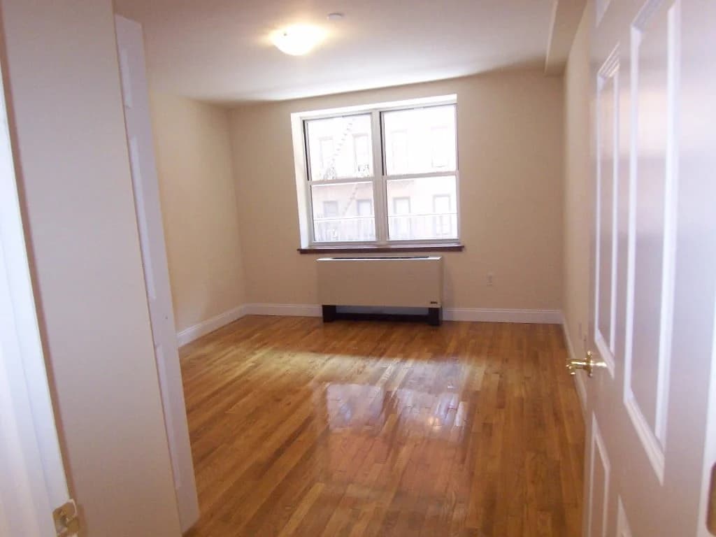 29 Cooper Street #3A, Manhattan, NY 10034 apartment_bedroom_room 1