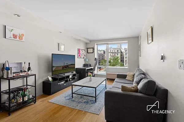 2280 Frederick Douglass Boulevard #4-D, Manhattan, NY 10027 apartment_living_room 1