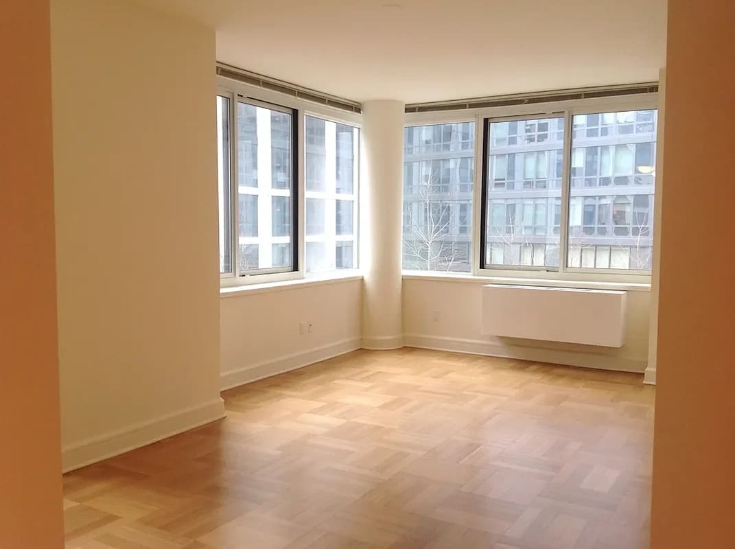 400 West 63 Street #0701, Manhattan, NY 10069 apartment_living_room 1