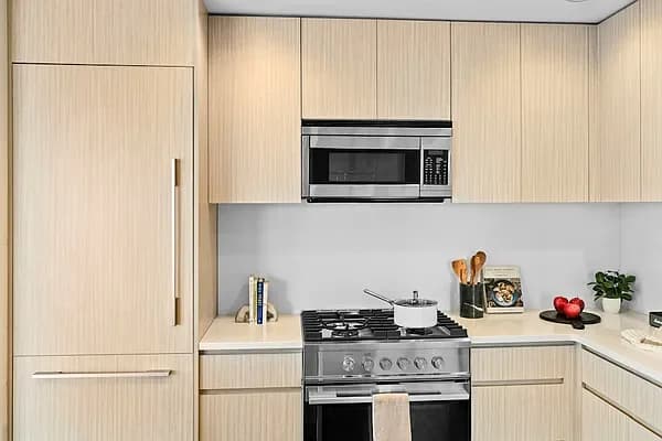 200 West 67 Street #10C, Manhattan, NY 10023 apartment_kitchen 1