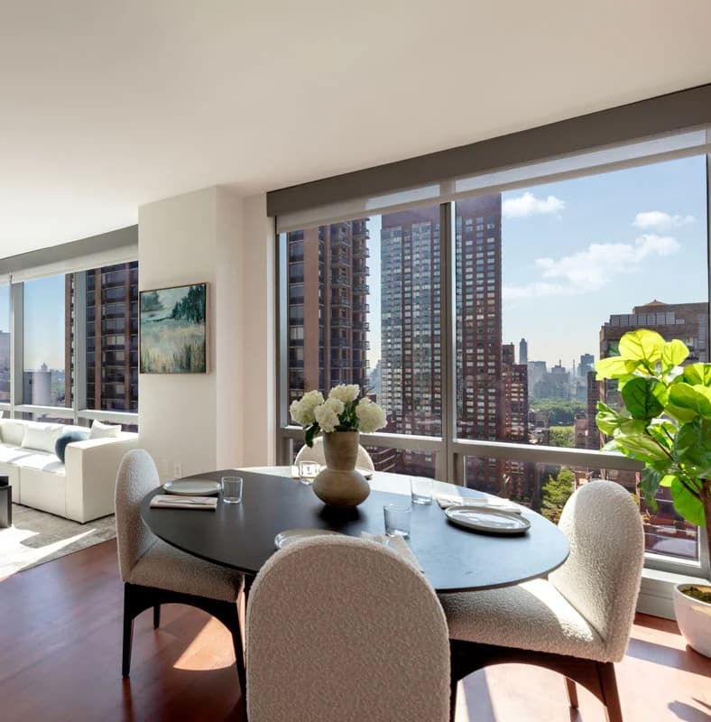 200 West 67 Street #12G, Manhattan, NY 10023 apartment_dining_room 1