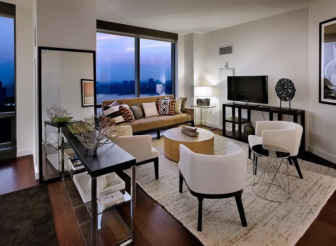 200 West 67 Street #32E, Manhattan, NY 10023 apartment_living_room 1