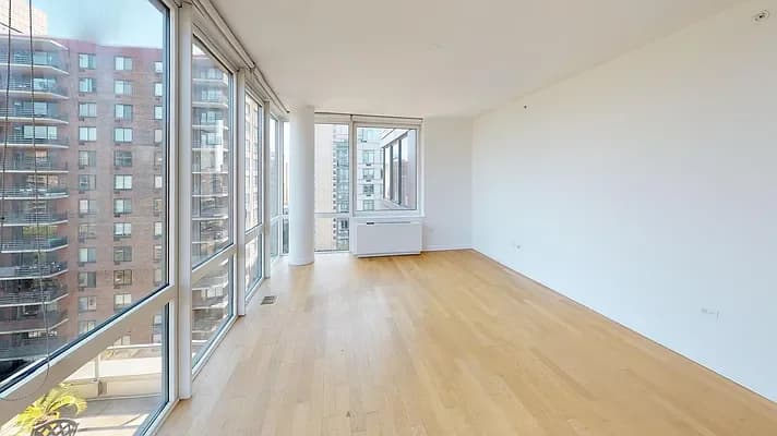 795 Columbus Avenue #14A, Manhattan, NY 10025 apartment_living_room 1