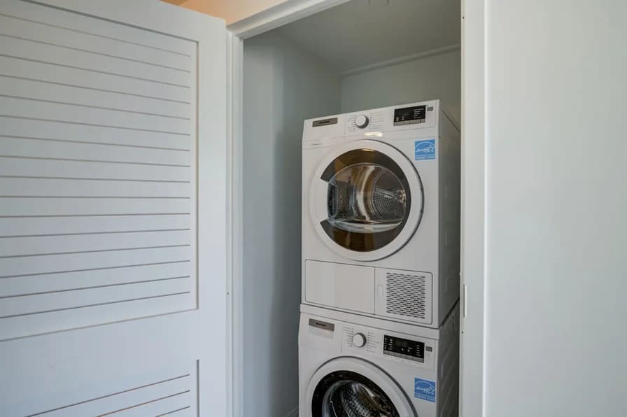 58 West 28 Street #22C, Manhattan, NY 10001 apartment_washer_dryer 1