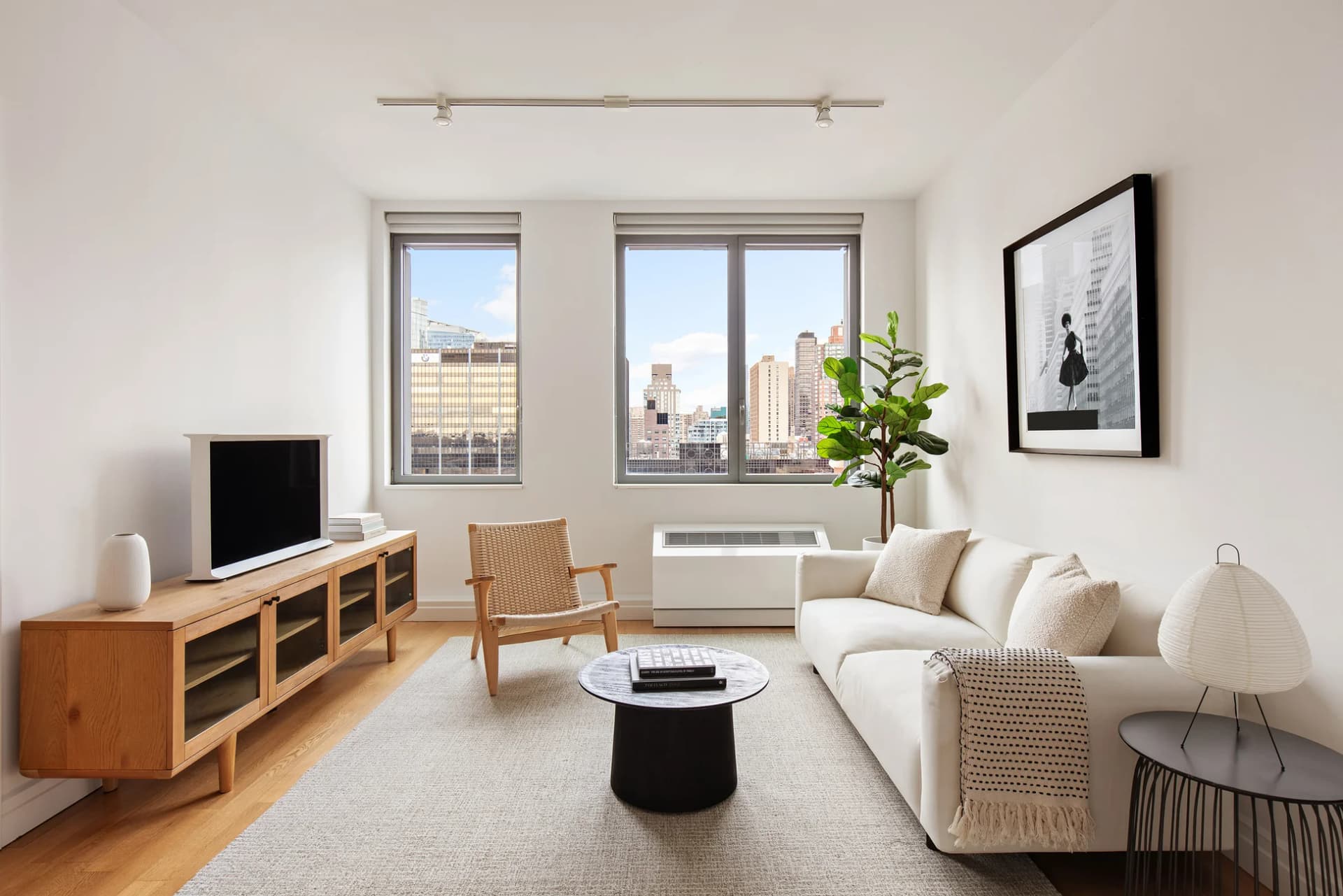 Mercedes House 550 West 54 Street #1817, Manhattan, NY 10019 1