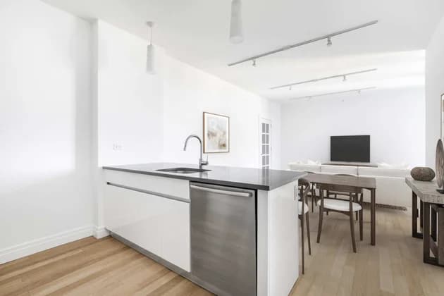 550 West 54 Street #23I, Manhattan, NY 10019