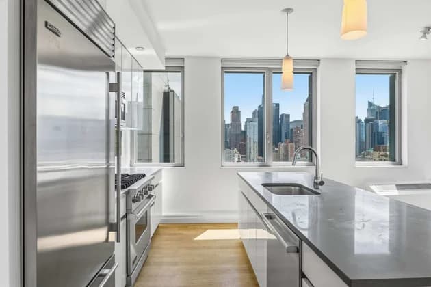 550 West 54 Street #28A, Manhattan, NY 10019