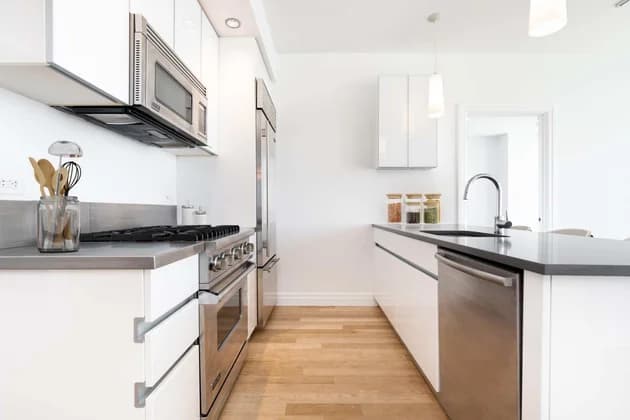 550 West 54 Street #29E, Manhattan, NY 10019