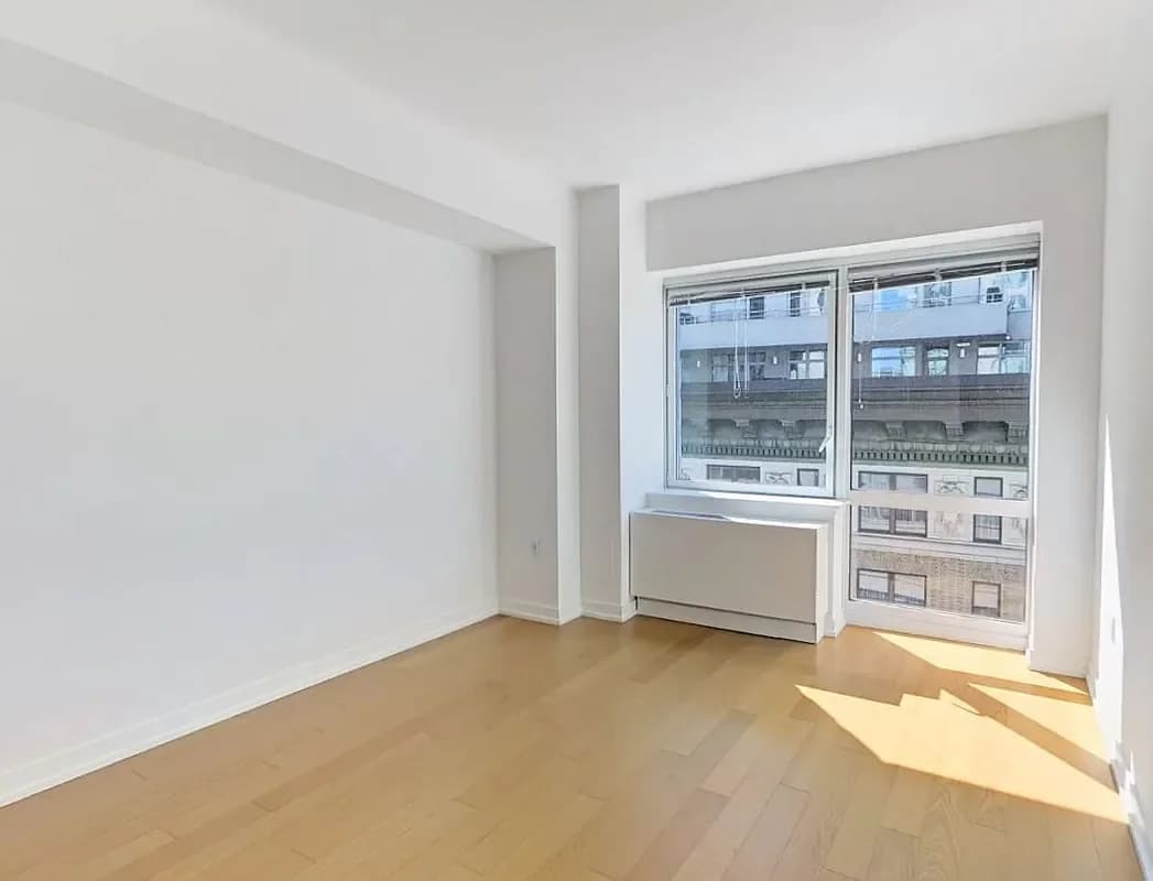 227 West 77 Street #15C, Manhattan, NY 10024 apartment_living_room 1