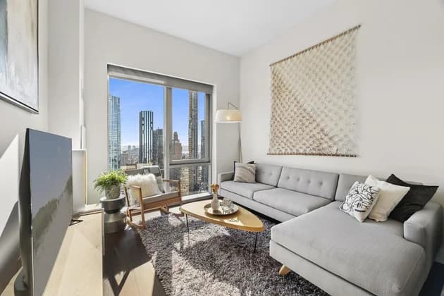 100 West 31 Street #37F, Manhattan, NY 10001