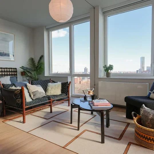 430 Main St #14A, Manhattan, NY 10044 apartment_living_room 1