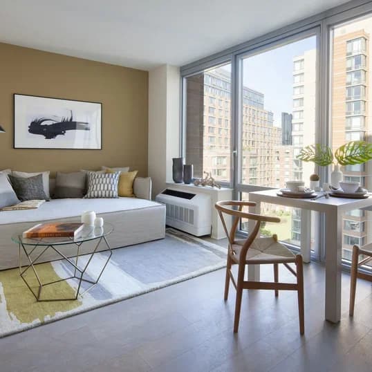 480 Main Street #29A, Manhattan, NY 10044 apartment_living_room 1