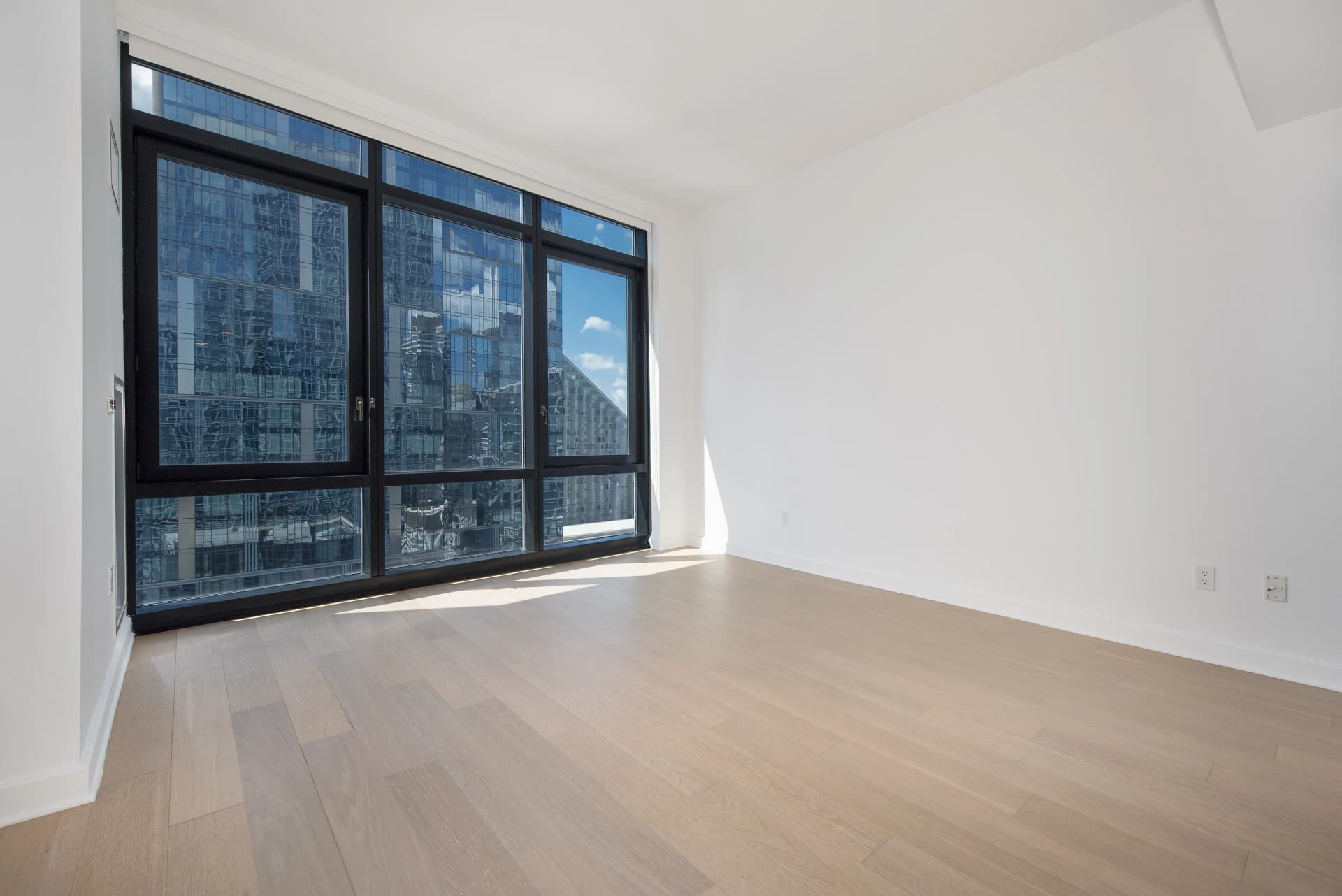 300 West 61 Street #1909, Manhattan, NY 10023 1