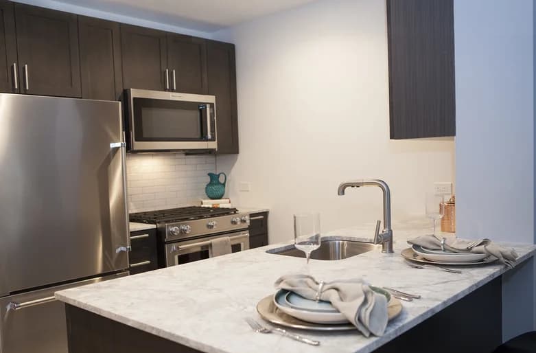 21 West End Avenue #2207, Manhattan, NY 10023