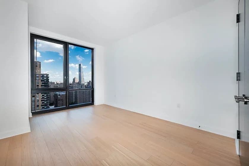 21 West End Avenue #2612, Manhattan, NY 10023 apartment_living_room 1