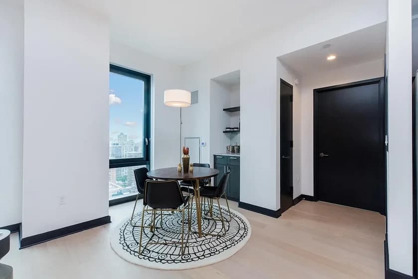 21 West End Avenue #3301, Manhattan, NY 10023 apartment_dining_room 1