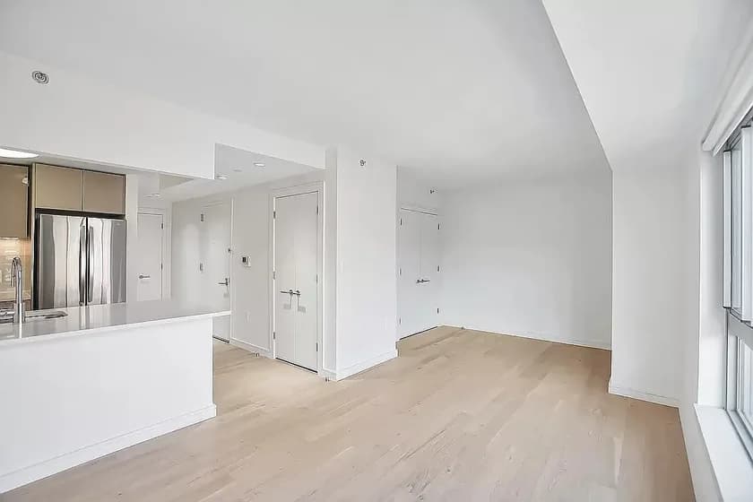 171 West 131 Street #513, Manhattan, NY 10027 apartment_living_room 1