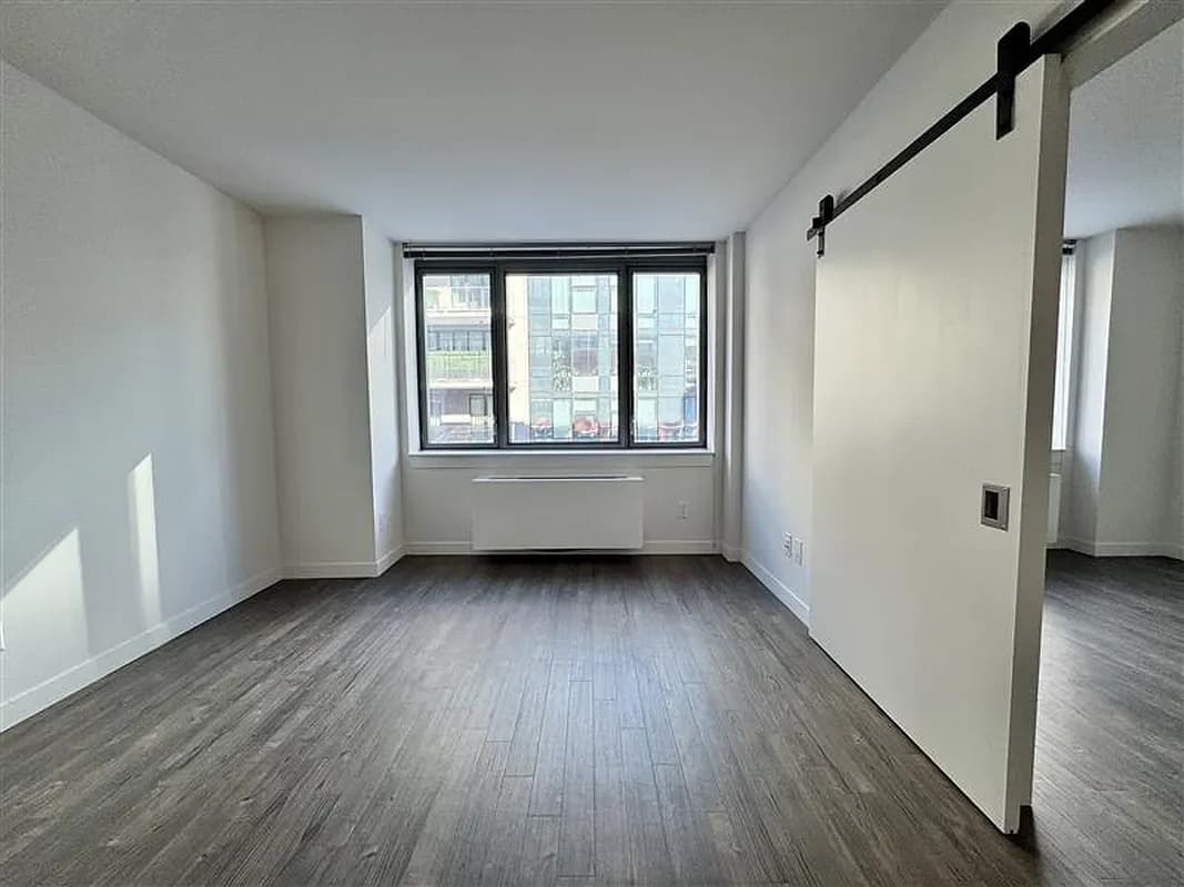 525 W 28Th St #1235, Manhattan, NY 10001 apartment_living_room 1