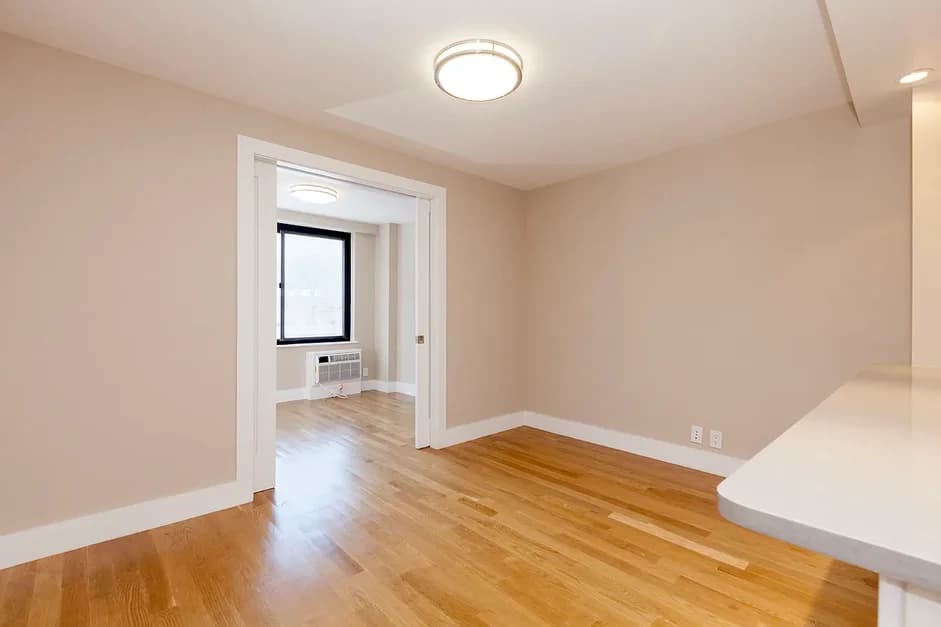 784 Columbus Avenue #10N, Manhattan, NY 10025 apartment_living_room 1