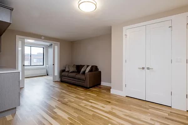 784 Columbus Avenue #17N, Manhattan, NY 10025 apartment_living_room 1