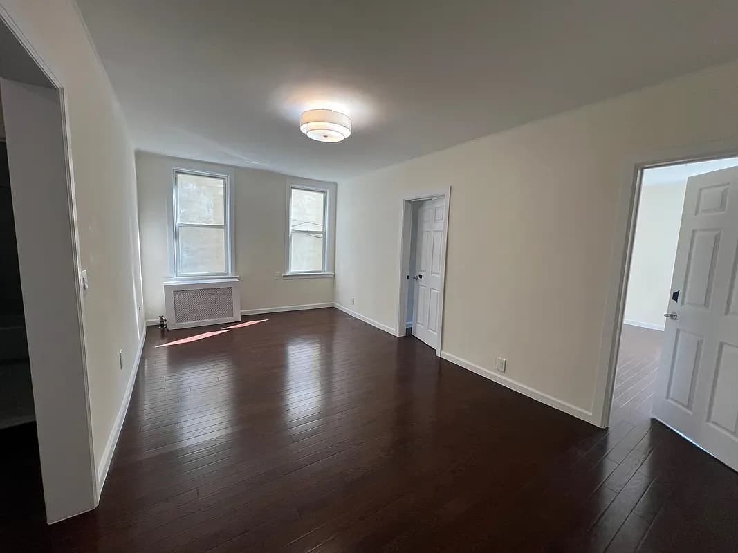 21 East 33 Street #6-C, Manhattan, NY 10016 apartment_living_room 1