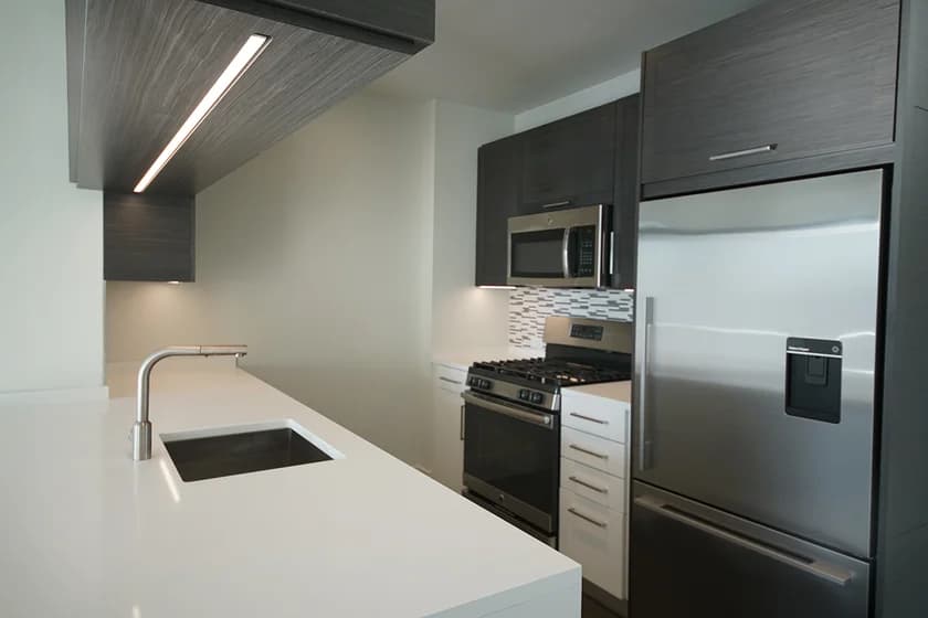 555 10 Avenue #21L, Manhattan, NY 10018 apartment_kitchen 1