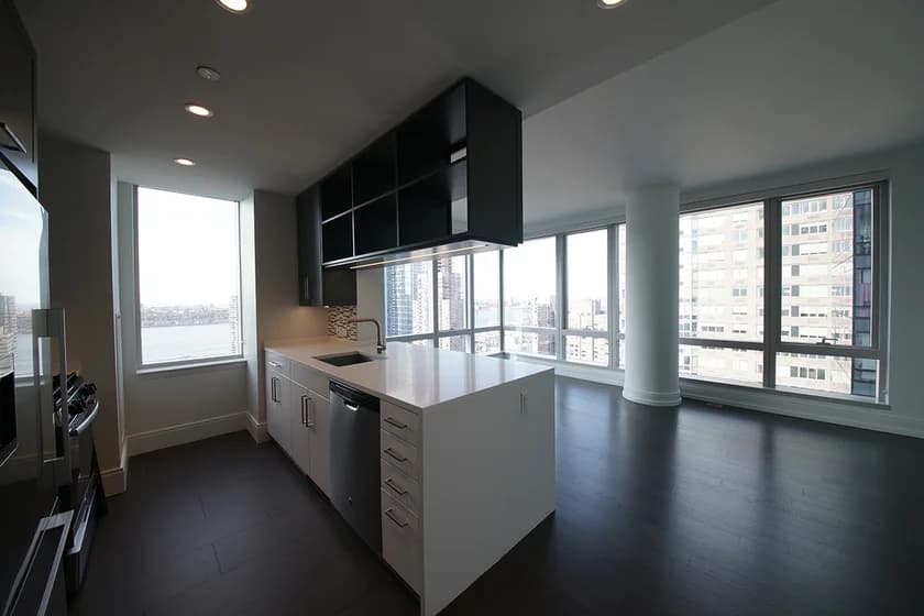 555 10 Avenue #36A, Manhattan, NY 10018 apartment_kitchen 1