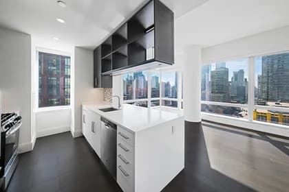 555 10 Ave #36E, Manhattan, NY 10018