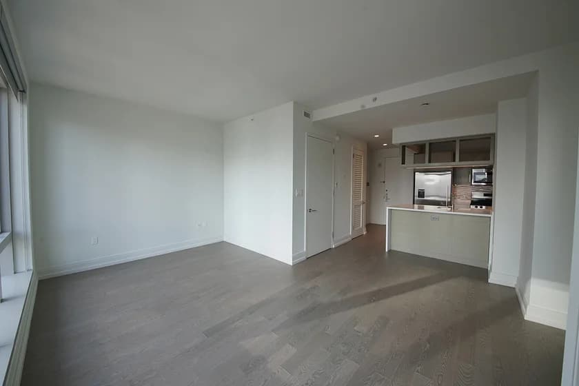 555 10 Avenue #43M, Manhattan, NY 10018 apartment_living_room 1