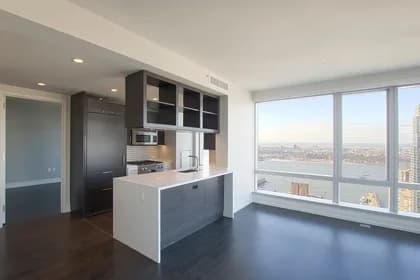 555 10 Avenue #52B, Manhattan, NY 10018