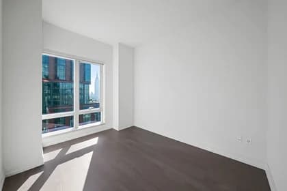 555 10 Ave #52G, Manhattan, NY 10018