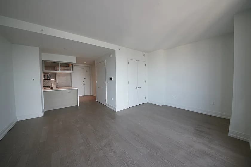 555 10 Ave #54H, Manhattan, NY 10018 apartment_living_room 1