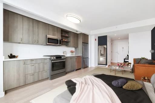 515 West 38 Street #12B, Manhattan, NY 10018