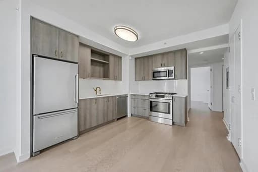 515 West 38 Street #14J, Manhattan, NY 10018