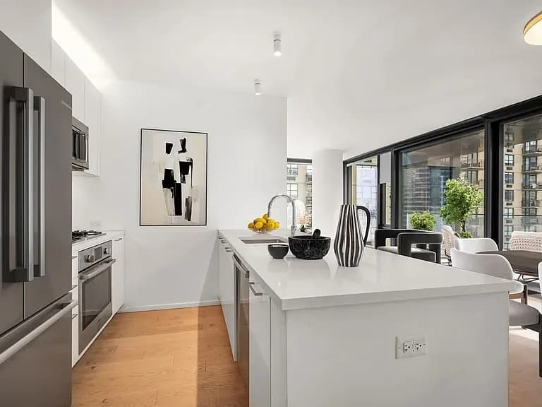 685 1 Ave #11P, Manhattan, NY 10016 apartment_kitchen 1