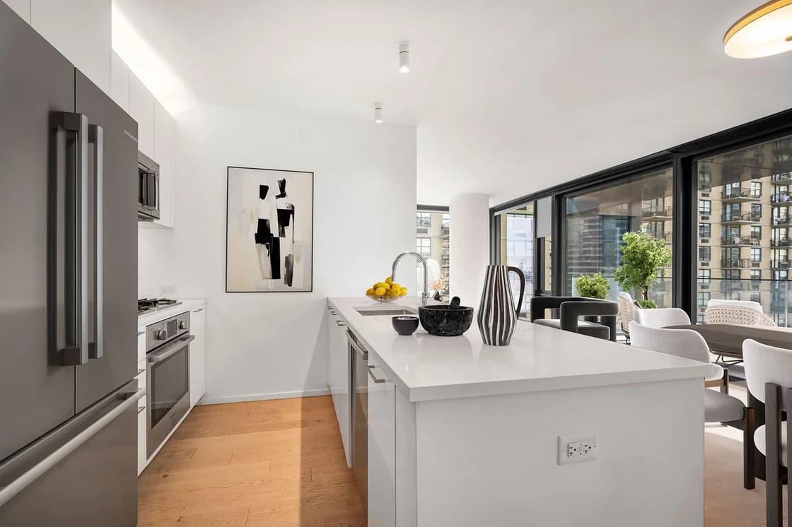 685 1 Ave #27P, Manhattan, NY 10016 apartment_kitchen 1
