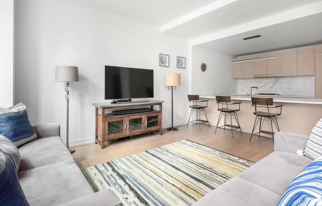305 East 51 Street #5B, Manhattan, NY 10022 apartment_living_room 1