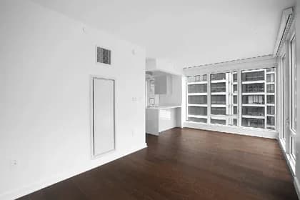 400 West 113 Street #1215, Manhattan, NY 10025