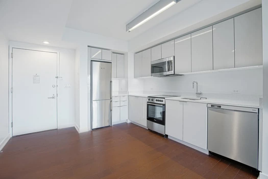 400 West 113 Street #630, Manhattan, NY 10025