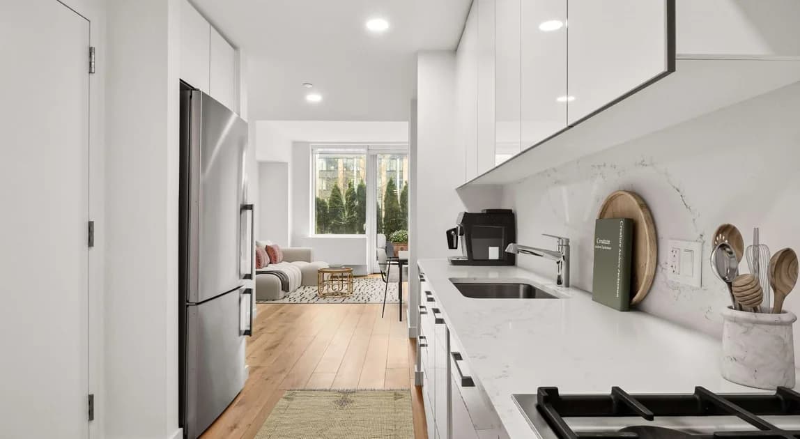 188 Broome Street #1707, Manhattan, NY 10002 apartment_kitchen 1