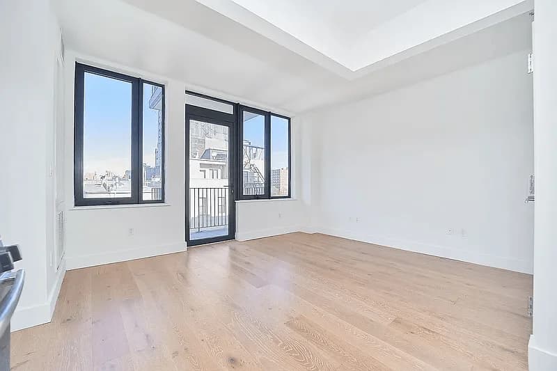 69 East 125 Street #4F, Manhattan, NY 10035 apartment_living_room 1