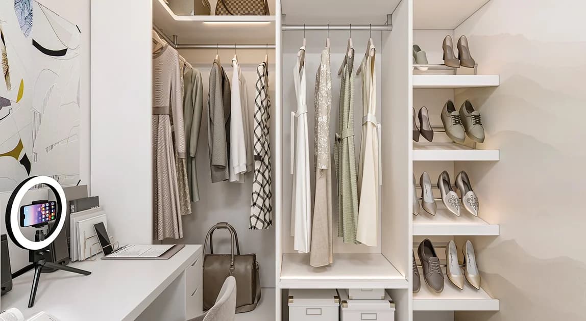 19 Dutch Street #18D, Manhattan, NY 10038 apartment_walk_in_closet 1