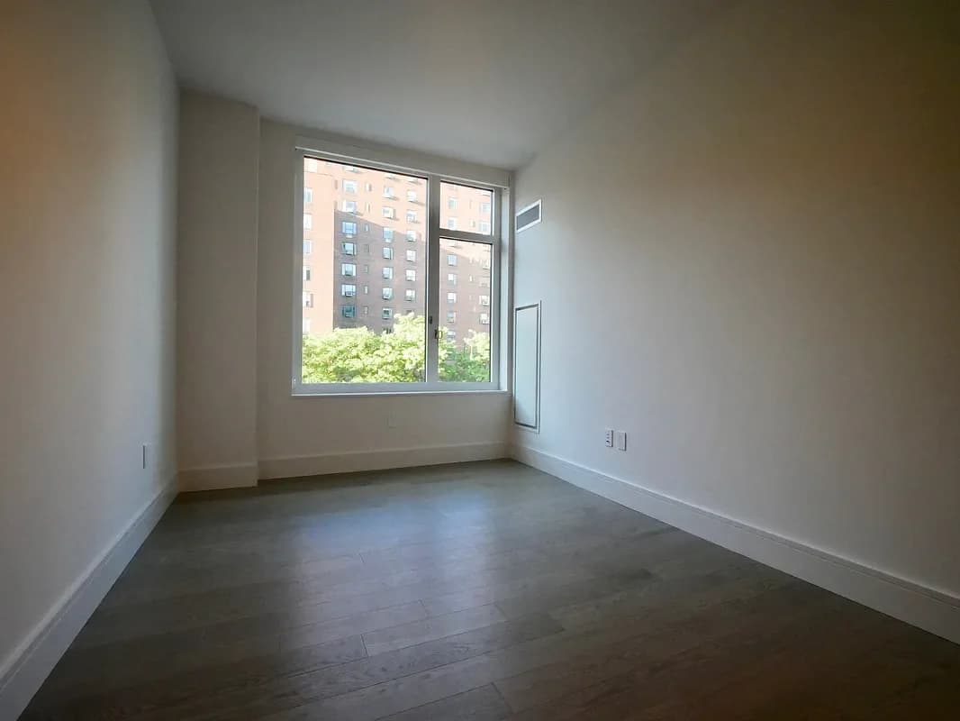 510 East 14 Street #311, Manhattan, NY 10009 apartment_living_room 1