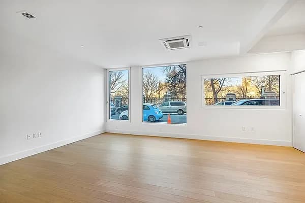 542 West 153 Street #102, Manhattan, NY 10031 apartment_living_room 1