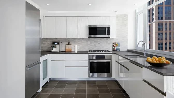 1050 6 Ave #12A, Manhattan, NY 10018