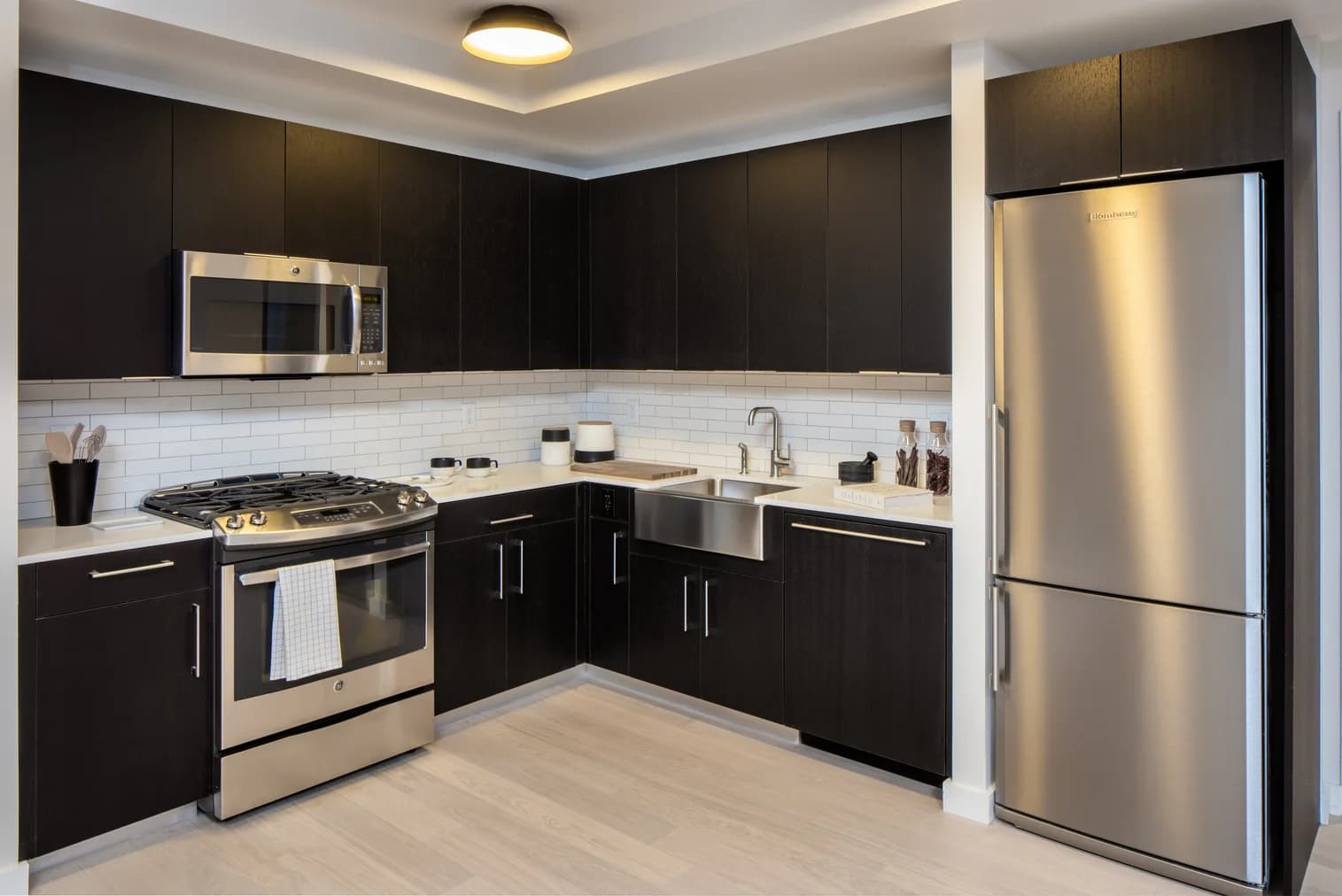 535 West 43 Street #SOUTH 15E, Manhattan, NY 10036